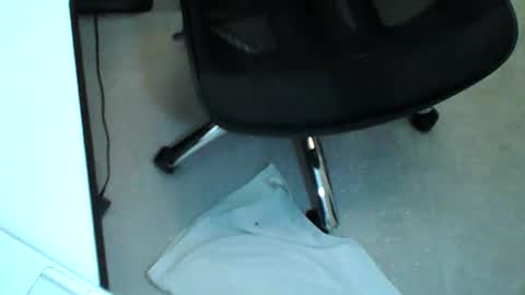 Snapshot of andymorris18500921 chatting on March 19, 1:48 pm andy online show from March 19, 1:48 pm