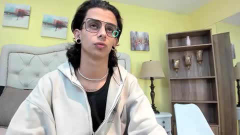 andyxibrat online show from December 21, 12:45 pm