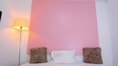 Snapshot of andyylove_jk chatting on February 19, 3:52 pm Andy online show from February 19, 3:52 pm