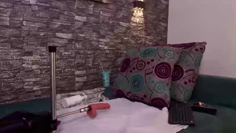 Anell online show from February 2, 7:56 pm