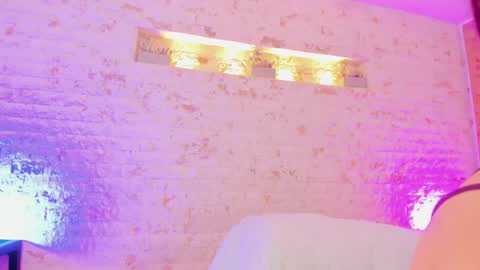 Snapshot of anette_cooper chatting on March 10, 3:34 am anette_cooper online show from March 10, 3:34 am