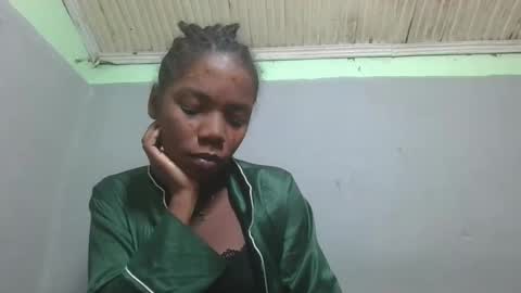 angeeliine online show from May 9, 9:36 am