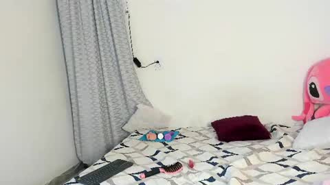 Snapshot of angel_1913 chatting on July 9, 12:04 am ANGEL online show from July 9, 12:04 am