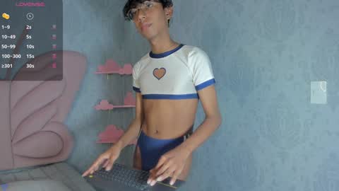 Snapshot of angel__sweet18 chatting on February 9, 12:17 am online show from February 9, 12:17 am