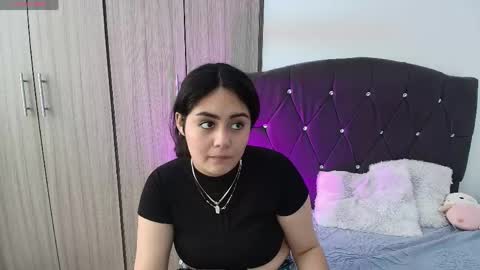 angel__sweetxx online show from May 5, 6:27 pm