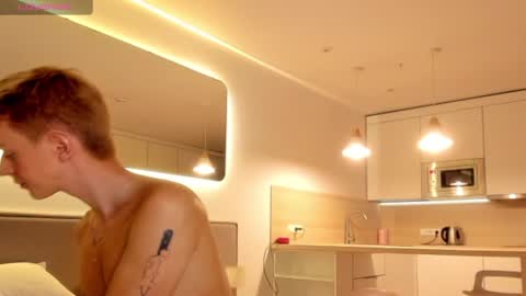 Snapshot of angel_andreww chatting on January 6, 2:14 pm angel_andreww online show from January 6, 2:14 pm