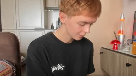 Snapshot of angel_andreww chatting on June 26, 10:41 am angel_andreww online show from June 26, 10:41 am