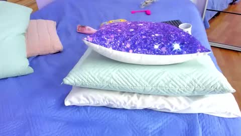  Angel  online show from January 16, 9:30 pm