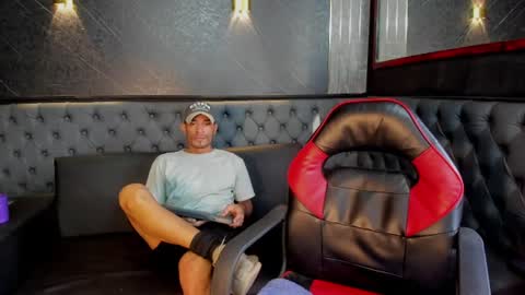 angel_blessed online show from August 1, 11:53 am