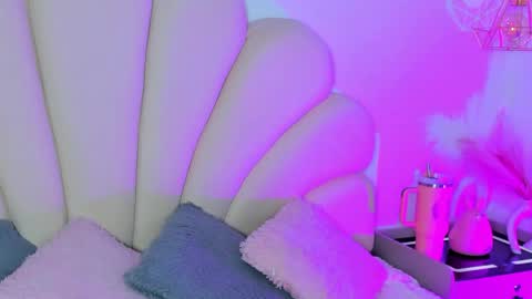 Snapshot of angel_bloom1 chatting on May 15, 4:14 pm Angel online show from May 15, 4:14 pm