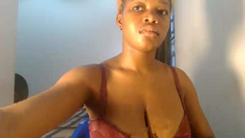 Snapshot of angel_daisyy chatting on July 18, 8:29 am Daisy online show from July 18, 8:29 am
