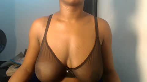 Snapshot of angel_daisyy chatting on July 18, 8:34 pm Daisy online show from July 18, 8:34 pm