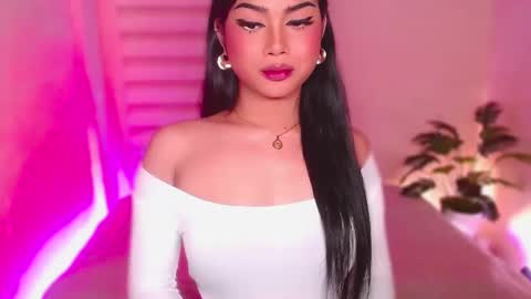 Angel online show from May 13, 7:33 pm