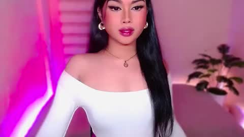 Angel online show from May 19, 8:59 pm