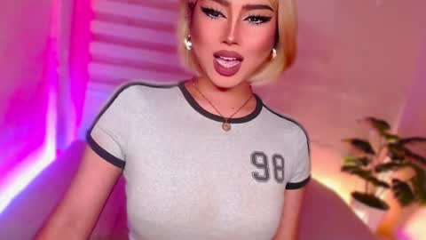 Angel online show from July 4, 8:26 pm
