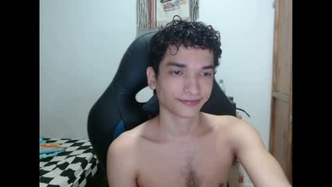 Snapshot of angel_hotc chatting on December 25, 12:37 am Angel online show from December 25, 12:37 am