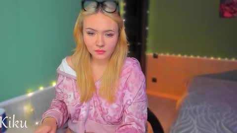 Snapshot of angel_kiku chatting on November 6, 10:43 pm Kiku here 3 online show from November 6, 10:43 pm