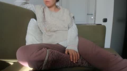 angel_lee__ online show from December 11, 6:04 am