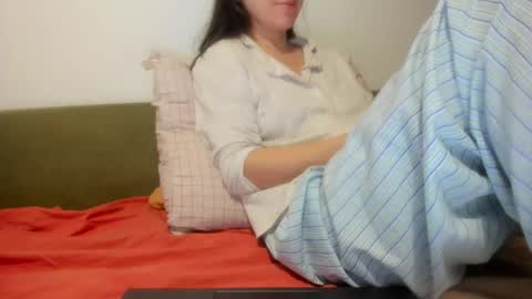 Snapshot of angel_lee__ chatting on April 19, 7:40 am angel_lee__ online show from April 19, 7:40 am