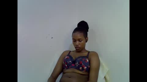 angel_mia5 online show from December 18, 12:38 am