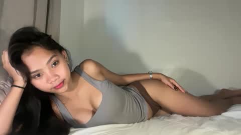 angel_petite07 online show from March 19, 7:56 am