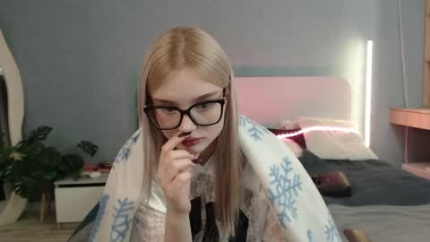 Angela online show from May 23, 5:01 am