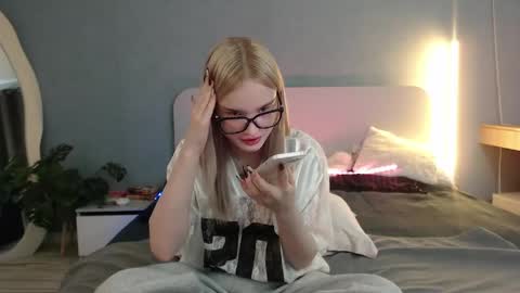 Angela online show from May 27, 12:51 am