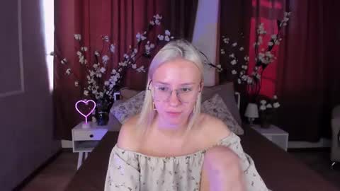 Snapshot of angel_tessa chatting on June 22, 5:48 am Angelica online show from June 22, 5:48 am