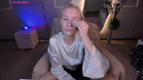 Snapshot of angel_tessa chatting on July 16, 5:57 am Angelica online show from July 16, 5:57 am