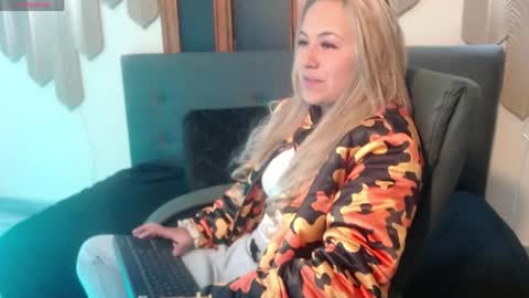 Angel online show from May 6, 12:21 pm