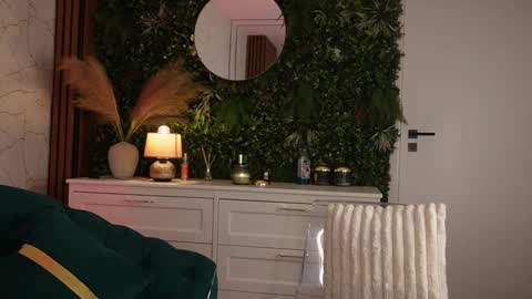 Anysia online show from February 12, 5:35 am