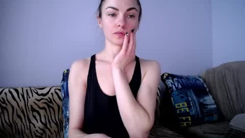 Zoe online show from April 1, 8:15 am