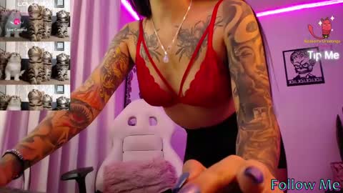 Snapshot of angela_lauren chatting on December 20, 12:52 am Angela online show from December 20, 12:52 am