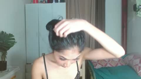 Snapshot of angela_mccollins chatting on March 4, 10:38 pm angela online show from March 4, 10:38 pm