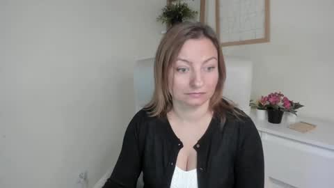 Angela online show from September 18, 5:42 am