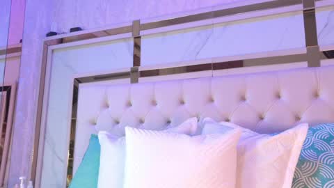 angela_white22 online show from April 20, 7:04 pm