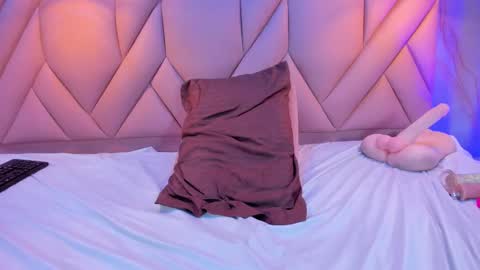 ANGELA online show from February 21, 4:59 pm