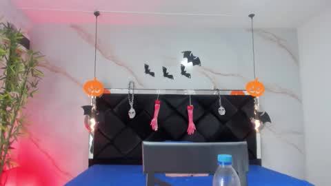 ANGELA online show from October 23, 12:15 pm