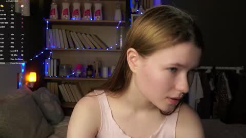 Snapshot of angelabalay chatting on February 16, 11:17 am Mary online show from February 16, 11:17 am