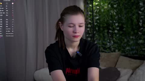 Snapshot of angelabalay chatting on February 27, 12:49 pm Mary online show from February 27, 12:49 pm