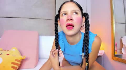 Snapshot of angelag_ chatting on February 4, 8:36 pm angelag_ online show from February 4, 8:36 pm