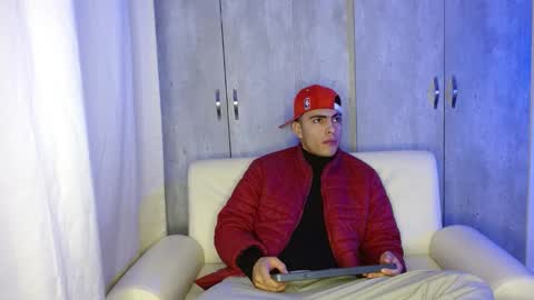 Snapshot of angelbacker22 chatting on January 20, 8:52 am angelbacker22 online show from January 20, 8:52 am