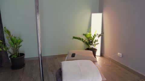 Snapshot of angelbae_ chatting on February 2, 4:32 pm AngelBae  online show from February 2, 4:32 pm