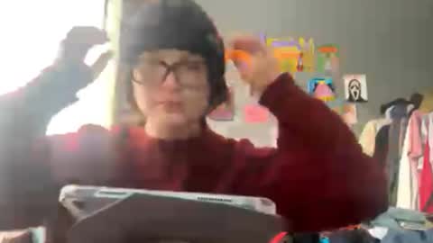 Snapshot of angelcatier chatting on February 23, 10:12 am angelcatier online show from February 23, 10:12 am