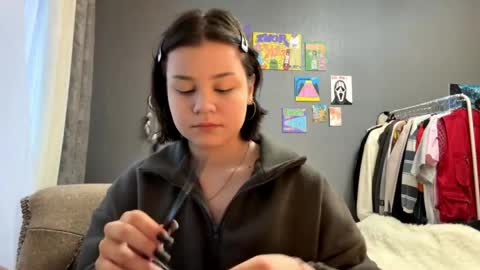 Snapshot of angelcatier chatting on April 21, 4:01 pm angelcatier online show from April 21, 4:01 pm