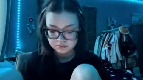 Snapshot of angelcatier chatting on June 3, 5:29 pm angelcatier online show from June 3, 5:29 pm