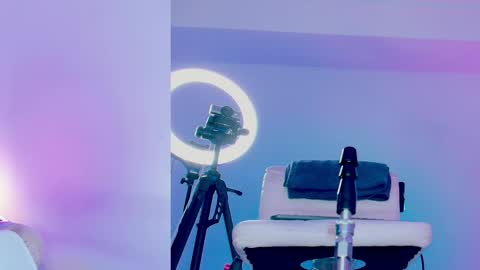 angel online show from April 5, 10:40 pm