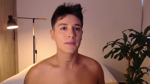 Snapshot of angelcossio chatting on December 3, 9:34 pm Angel online show from December 3, 9:34 pm