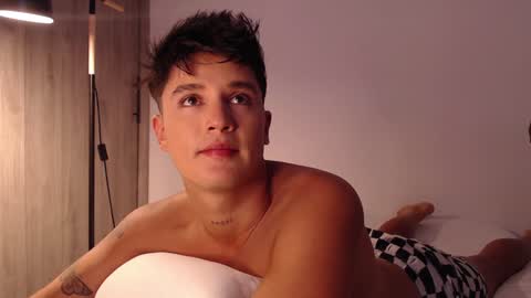 Snapshot of angelcossio chatting on December 9, 9:58 pm Angel online show from December 9, 9:58 pm