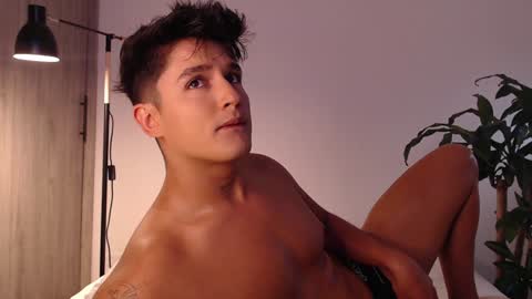 Snapshot of angelcossio chatting on December 13, 8:26 pm Angel online show from December 13, 8:26 pm